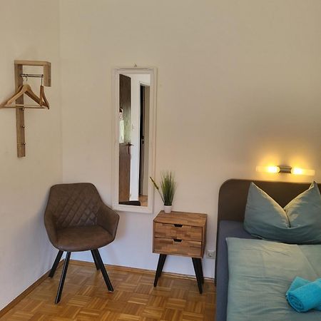 Messe Flughafen Apartman Düsseldorf Kültér fotó